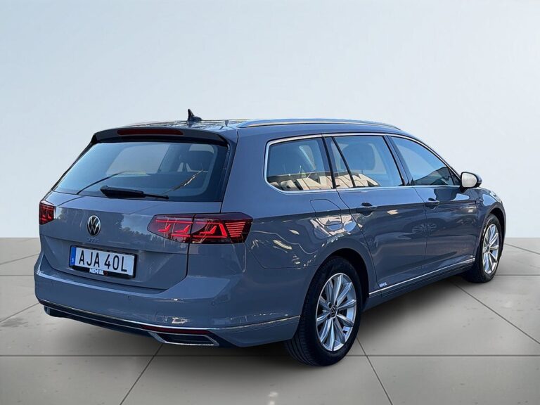 Volkswagen Passat Sportscombi GTE 1.4 TSI S&V-Hjul/Kamera/Moms/ 1 Ägare