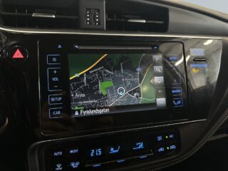 Toyota Auris Touring Sports Hybrid e-CVT Active Plus S&V/Kamera/Värm – bild 14