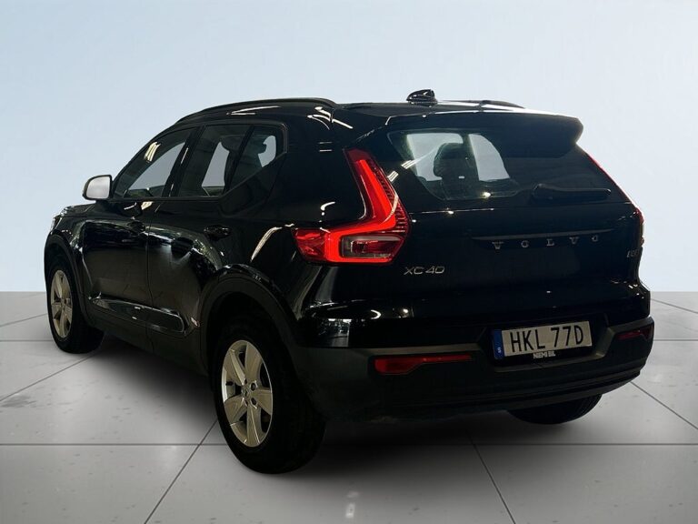 Volvo XC40 D3 AWD Base Bränslevärmare Farthållare S&V-däck