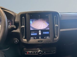 Volvo XC40 D3 AWD Base Bränslevärmare Farthållare S&V-däck – bild 15