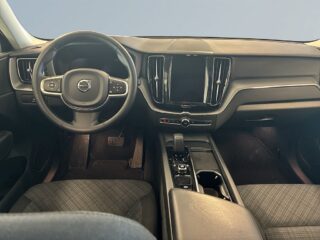 Volvo XC60 T6 Plug-In AWD MOMS B-kamera Pano Navi Värmare S&V-däck – bild 8