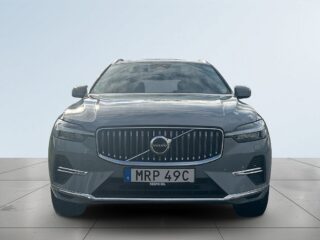 Volvo XC60 T6 Plug-In AWD MOMS BKamera Pano Navi Värmare S&V-däck – bild 2