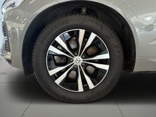 Volvo XC60 T6 Plug-In AWD MOMS B-kamera Pano Navi Värmare S&V-däck – bild 14