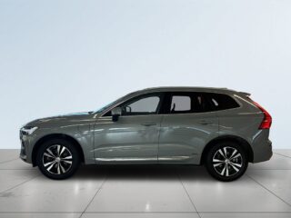 Volvo XC60 T6 Plug-In AWD MOMS B-kamera Pano Navi Värmare S&V-däck – bild 4