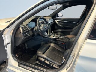 BMW 320I xDrive Touring Aut M Sport Skinn/Drag/Navi/SoV/Rattvärm – bild 7