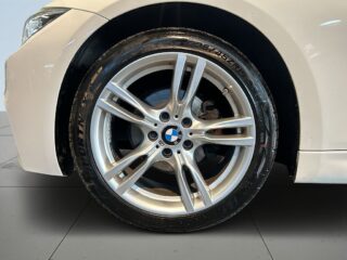 BMW 320I xDrive Touring Aut M Sport Skinn/Drag/Navi/SoV/Rattvärm – bild 14