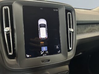 Volvo XC40 T3 Geartronic Parkeringsvärmare/VOC/Psens/Carplay – bild 11