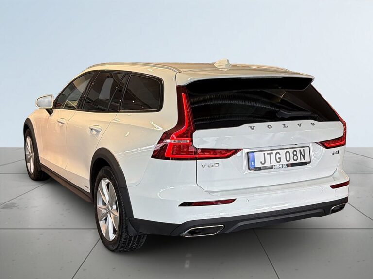 Volvo V60 Cross Country B4 AWD Advanced Pro Edition Lågmil/MOMS/Ledramp/SoV