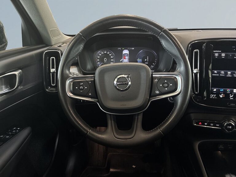 Volvo XC40 Recharge T4 DCT Inscription Expression S&V/Drag/kamera