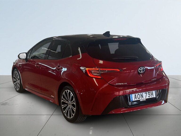 Toyota Corolla Hybrid e-CVT Executive Drag Kamera Mvärme Rattvärme S&V
