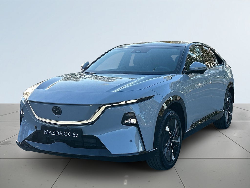 Mazda CX-6e 78 kWh Takumi LAGERBIL- 3,99% RÄNTA – GRATIS VINTERHJUL