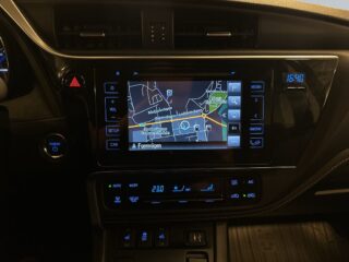 Toyota Auris Hybrid e-CVT Active Plus Kamera GPS Psens Kamkedja SoV – bild 15