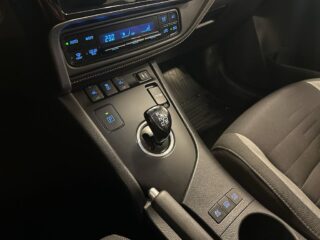 Toyota Auris Hybrid e-CVT Active Plus Kamera GPS Psens Kamkedja SoV – bild 17