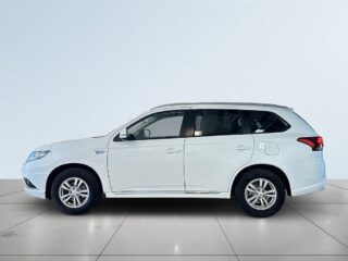 Mitsubishi Outlander PHEV CVT Fleet Edition Drag Led-Ramp Pvärm Psens SoV – bild 4