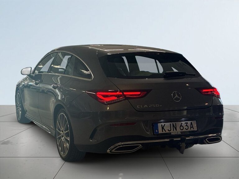 Mercedes-Benz CLA 250 e AMG Line Drag Panorama Navi B-kamera Värmare S&V