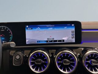 Mercedes-Benz CLA 250 e AMG Line Drag Panorama Navi B-kamera Värmare S&V – bild 11