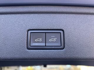 Volkswagen Touareg 3.0 V6 TSI 4M Automat Kamera/Drag/B-Värm/Pano/S&V-Däck – bild 22