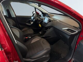 Peugeot 2008 1.2 PureTech 110 EAT Allure S&V-hjul/Drag/Psens/Carplay – bild 10