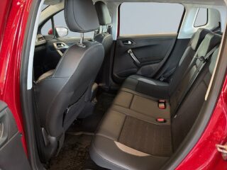 Peugeot 2008 1.2 PureTech 110 EAT Allure S&V-hjul/Drag/Psens/Carplay – bild 13
