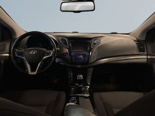 Hyundai i40 cw 1.7 CRDi Business Drag Mvärm Kamera Psens GPS SoV – bild 8