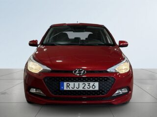 Hyundai i20 1.2 Comfort Värmare Rattvärme ISOFIX Fullservad S&Vhjul – bild 2