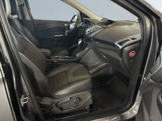 Ford Kuga 2.0 TDCi AWD Powershift Titanium X S&V-hjul/Drag/Dvärm – bild 10