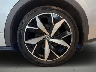 Volkswagen ID.4 GTX 77kWh 4Motion S&V-däck Dragkrok Värmare Backkamera – bild 14
