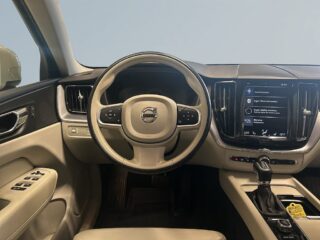 Volvo XC60 T5 Momentum Advanced SE II Backkamera Värmare S&V-däck – bild 9