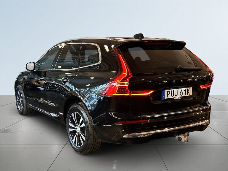 Volvo XC60 Recharge T6 AWD Core Pano/Drag/SoV/Kamera/Rattvärme