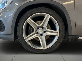 Mercedes-Benz GLA 220 CDI 4M 7G AMG Line Pvärm Pano Kamera GPS Skinn SoV – bild 14