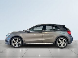Mercedes-Benz GLA 220 CDI 4M 7G AMG Line Pvärm Pano Kamera GPS Skinn SoV – bild 4