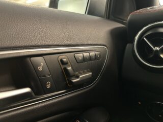 Mercedes-Benz GLA 220 CDI 4M 7G AMG Line Pvärm Pano Kamera GPS Skinn SoV – bild 17