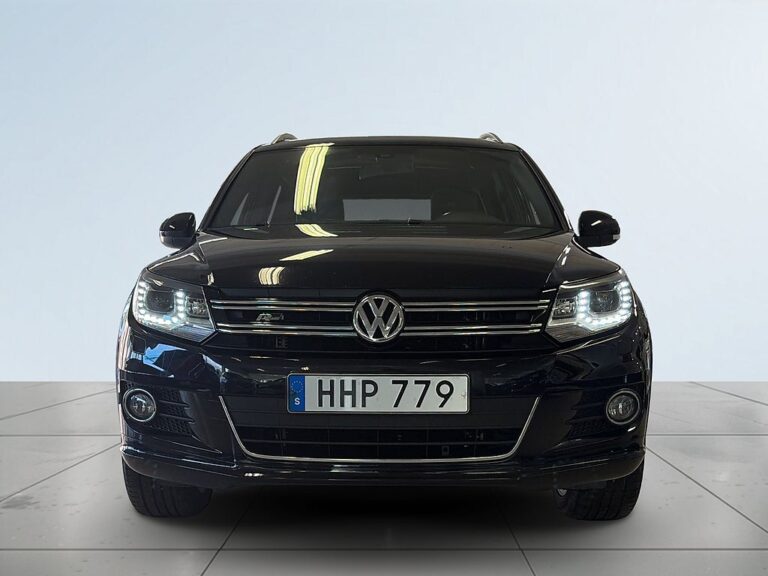 Volkswagen Tiguan 2.0 TDI 4M Sport&Style 1ägare Drag Dvärm Backkamera S&V
