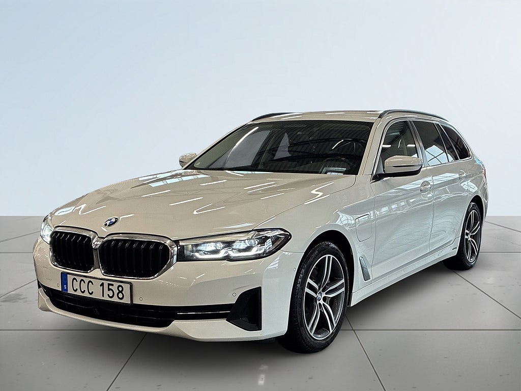 BMW 530e Touring Steptronic Pvärm/Backkamera/Drag/Helskinn/Navi