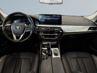 BMW 530e Touring Steptronic Pvärm/Backkamera/Drag/Helskinn/Navi – bild 8