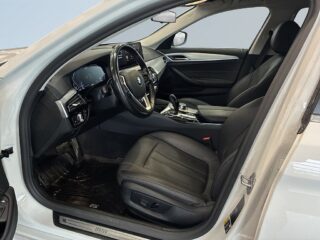 BMW 530e Touring Steptronic Pvärm/Backkamera/Drag/Helskinn/Navi – bild 7
