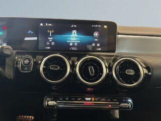 Mercedes-Benz A 200 7G-DCT AMG Line, Base Kamera Cockpit Pano Psens S&V – bild 11