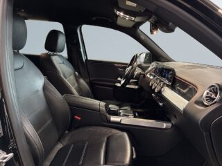 Mercedes-Benz GLB200 200 7G-DCT AMG Line Drag Cockpit Värmare Kamera S&Vhjul – bild 9