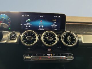 Mercedes-Benz GLB200 200 7G-DCT AMG Line Drag Cockpit Värmare Kamera S&Vhjul – bild 10