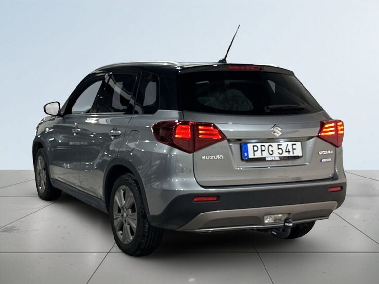 Suzuki Vitara Hybrid AllGrip 1 ägare Kamkedja Kamera CarPlay Drag SoV