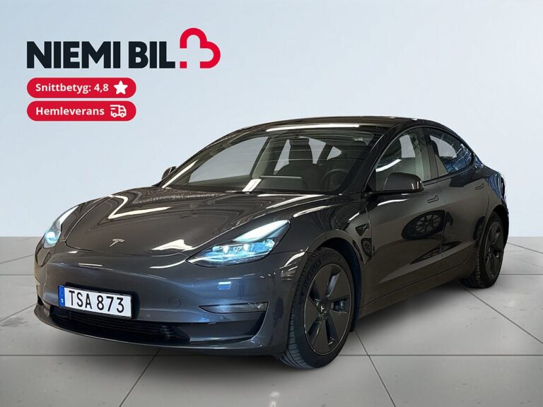 Tesla Model 3 Long Range AWD Värmepump Drag Pano Kamera GPS Skinn SoV