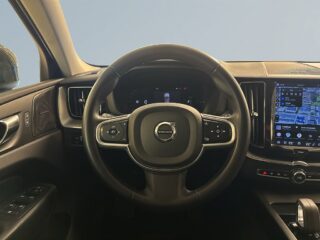 Volvo XC60 Recharge T6 AWD H/K Pano Drag Kamera Pvärm 18,8 kWh SoV – bild 9
