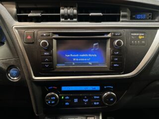 Toyota Auris Hybrid e-CVT Kamera 1 ägare Mvärm Kamkedja S/V-hjul – bild 16