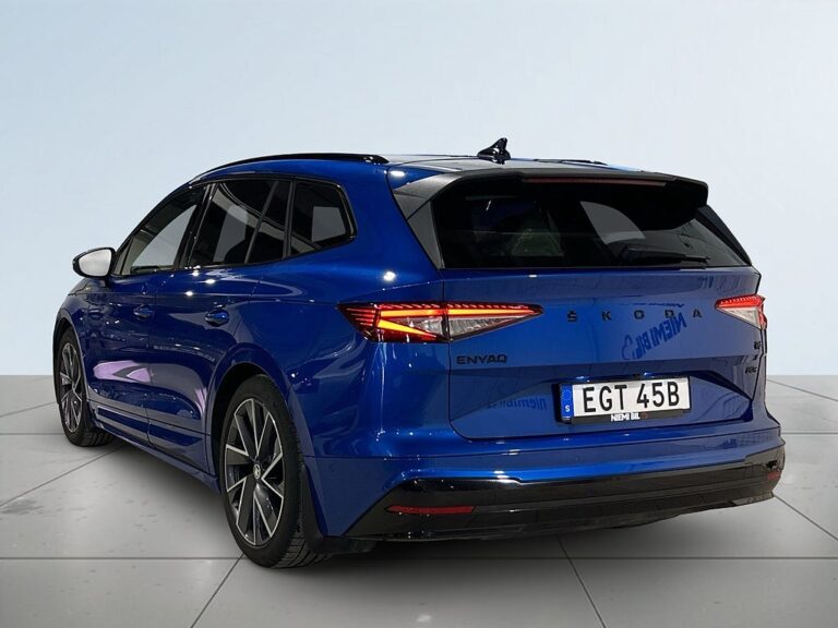 Skoda Enyaq iV AWD iV80x Drag Pvärm Psens Pano Kamera GPS CarPlay SoV