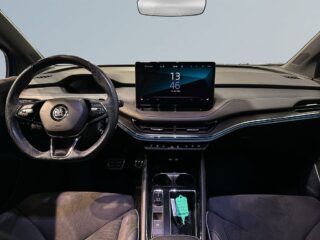 Skoda Enyaq iV AWD iV80x Drag Pvärm Psens Pano Kamera GPS CarPlay SoV – bild 8