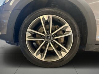 Audi A4 allroad quattro 40 TDI Drag Dvärme Navi S&V-däck Rvärme – bild 14