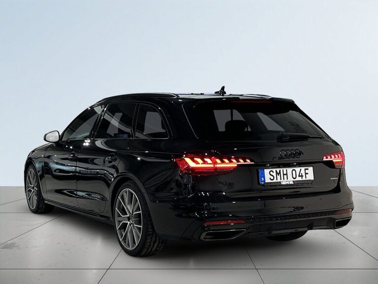 Audi A4 Avant 40 TFSI quattro S line Drag Pvärm Kamera SoV MOMS
