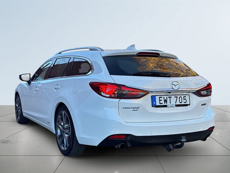 Mazda 6  SKYACTIV-D AWD Drag/BOSE/HuD/SoV-Däck/Elstol/Navi