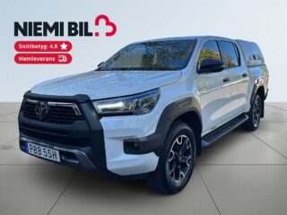 Toyota Hilux Dubbelhytt 2.8 AWD Invincible MOMS/Kåpa/MoK/JBL/SoV – bild 1