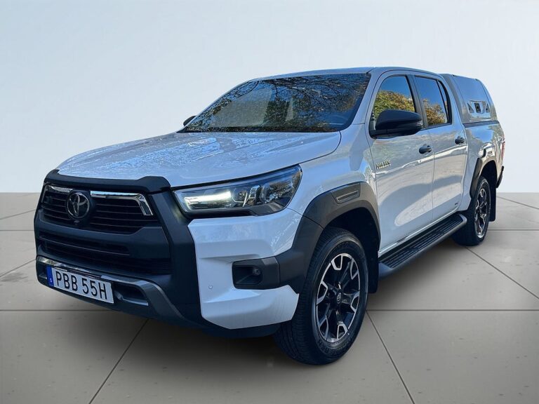 Toyota Hilux Dubbelhytt 2.8 AWD Invincible MOMS/Kåpa/MoK/JBL/SoV